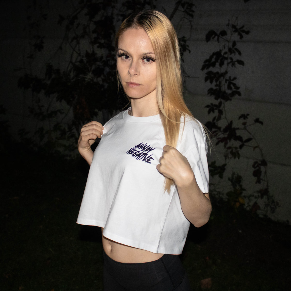 Top W Women’s crop top w/ Embroidered Logo – Anndy Negative