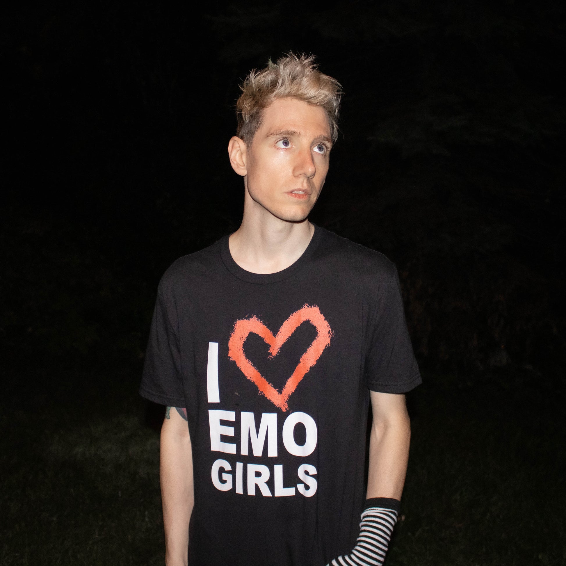 i <3 emo girls Essential T-Shirt for Sale by ggothclaudia